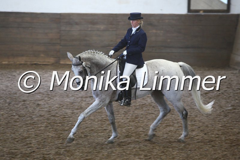 009M3399_Odessa_Dressur L.JPG